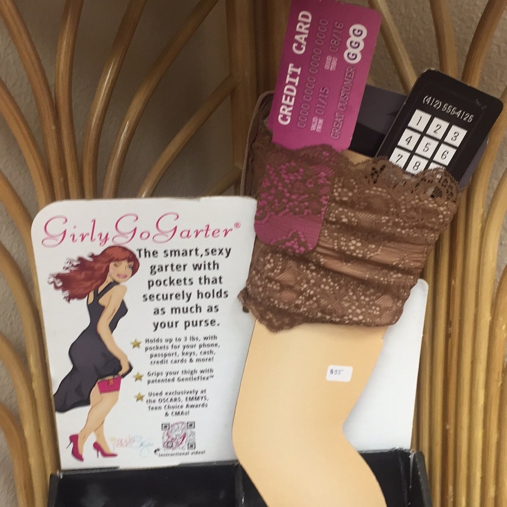 Nwt Girly Go Garter